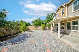 15841 Snowy Peak Ln, Fontana, CA 92336 - Photo 48