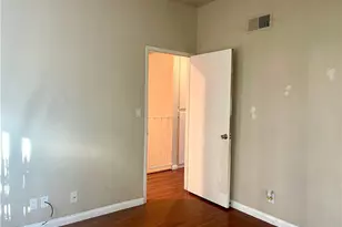 14293 Foothill Blvd, Sylmar, CA 91342 - Photo 14