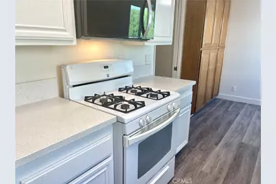 14293 Foothill Boulevard #21, Sylmar, CA 91342 - Photo 4