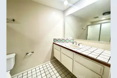 14293 Foothill Boulevard #21, Sylmar, CA 91342 - Photo 18