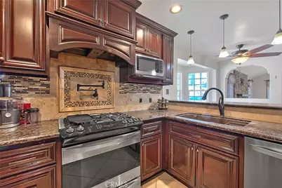 941 W F Street, Colton, CA 92324 - Photo 14