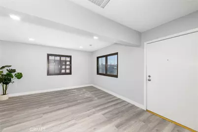 719 W Century, Los Angeles, CA 90044 - Photo 14
