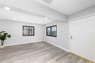 719 W Century, Los Angeles, CA 90044 - Photo 14