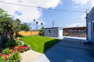 719 W Century, Los Angeles, CA 90044 - Photo 26