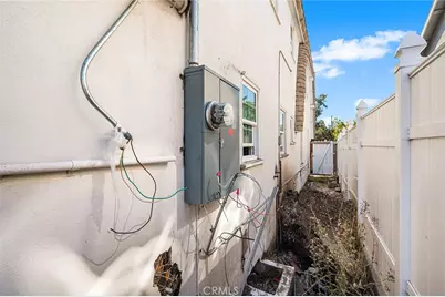 2000 N New Hampshire, Los Angeles, CA 90027 - Photo 40