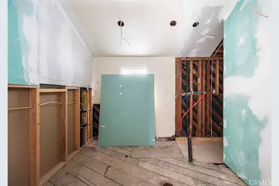 2000 N New Hampshire, Los Angeles, CA 90027 - Photo 30