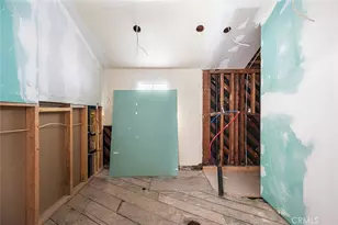 2000 N New Hampshire, Los Angeles, CA 90027 - Photo 30