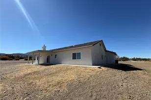 9591 Burbank Rd, Phelan, CA 92371 - Photo 10