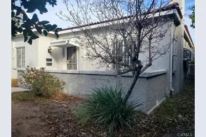 250 N Ridgewood Place, Los Angeles, CA 90004 - Photo 2