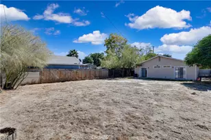 214 W Latham, Hemet, CA 92543 - Photo 30