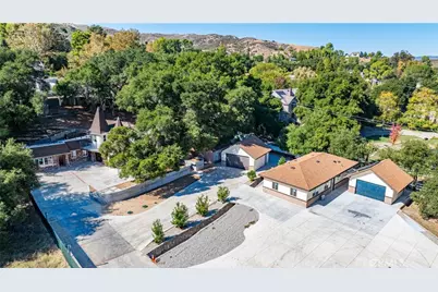 26251 Ravenhill Road, Canyon Country, CA 91387 - Photo 2