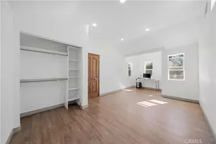 26251 Ravenhill Rd, Canyon Country, CA 91387 - Photo 28