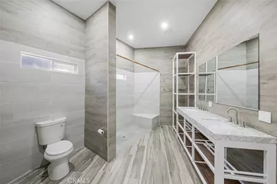 26251 Ravenhill Road, Canyon Country, CA 91387 - Photo 16