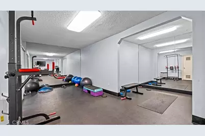 320 S Ardmore, Los Angeles, CA 90020 - Photo 14