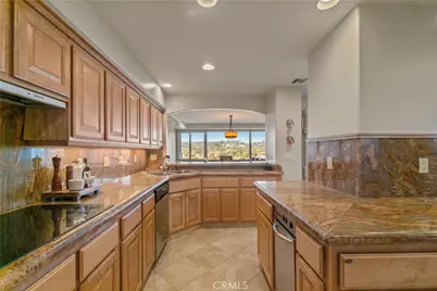 875 Comstock Avenue #16A, Los Angeles, CA 90024 - Photo 12