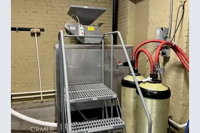 585 E Thompson Boulevard, Ventura, CA 93001 - Photo 36