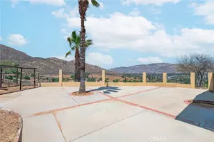 11425 Tiffany Ln, Moreno Valley, CA 92557 - Photo 2