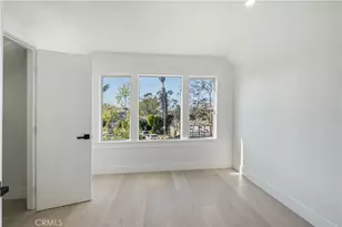 2410 8th Ave, Los Angeles, CA 90018 - Photo 30