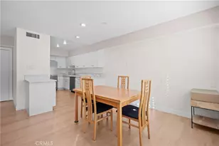 395 S Oakland Ave, Pasadena, CA 91101 - Photo 8