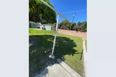 12119 Alvaro, Los Angeles, CA 90059 - Photo 42