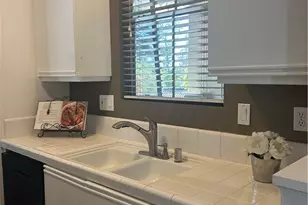 10824 Sabre Hill, San Diego, CA 92128 - Photo 8