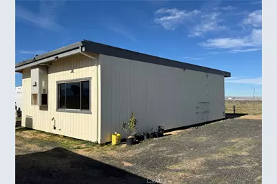 10620 Mojave, Adelanto, CA 92301 - Photo 2
