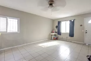 331 W 92nd St, Los Angeles, CA 90003 - Photo 4
