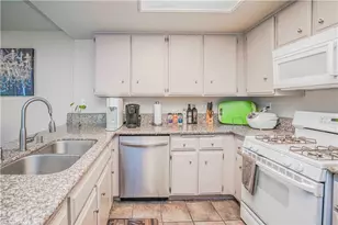 23 Calle Del Cabos, Phillips Ranch, CA 91766 - Photo 16