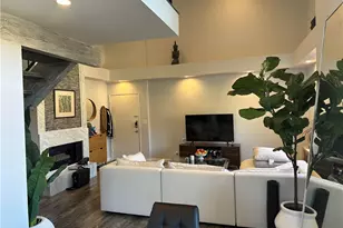 18445 Hatteras St, Tarzana, CA 91356 - Photo 6