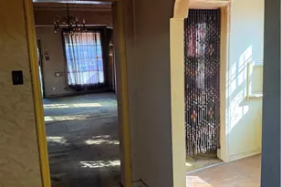 7611 S Hobart, Los Angeles, CA 90047 - Photo 8