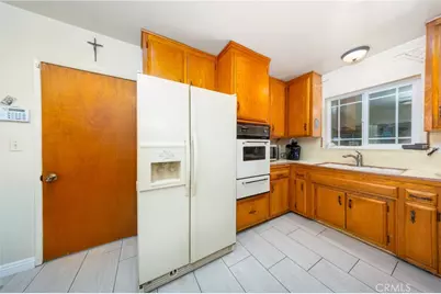6235 Guthrie Street, San Bernardino, CA 92404 - Photo 12