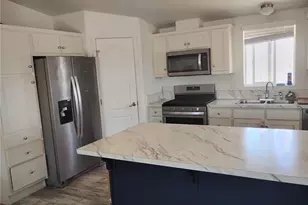 59188 Forrest Dr, Yucca Valley, CA 92284 - Photo 4