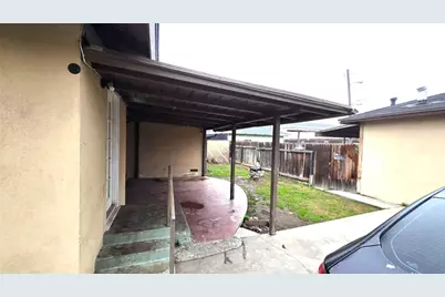 1706 Shamrock, Bakersfield, CA 93304 - Photo 6