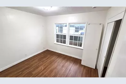 1706 Shamrock, Bakersfield, CA 93304 - Photo 8