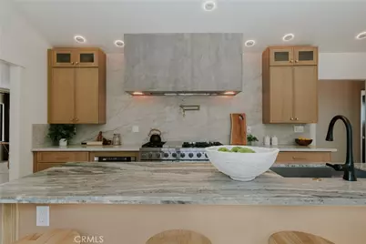 584 N Plymouth Boulevard, Los Angeles, CA 91004 - Photo 18