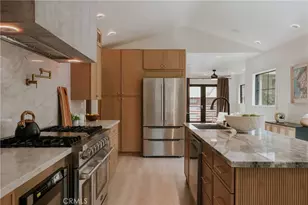 584 N Plymouth Blvd, Los Angeles, CA 90004 - Photo 14