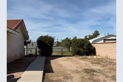17314 Aspen Street, Hesperia, CA 92345 - Photo 16