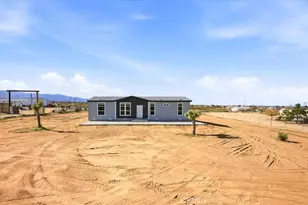 12594 Atsina Rd, Phelan, CA 92371 - Photo 36