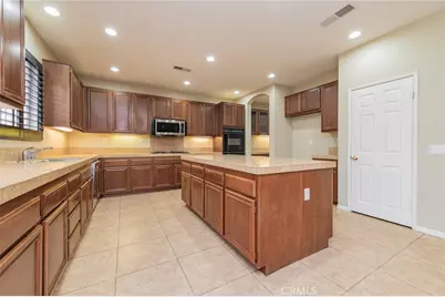 6221 Ruby Crest Way, Jurupa Valley, CA 91752 - Photo 10