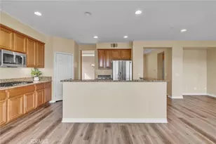 15621 Pisa Ln, Fontana, CA 92336 - Photo 18