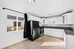 819 E 73rd, Los Angeles, CA 90001 - Photo 6