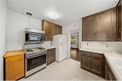 1905 Kenneth Way, Pasadena, CA 91103 - Photo 6