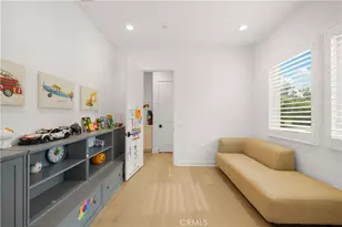 242 Sutters, Irvine, CA 92602 - Photo 16