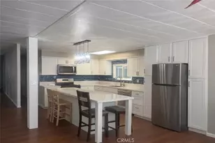 175 N Manzanita Ct, San Jacinto, CA 92582 - Photo 2