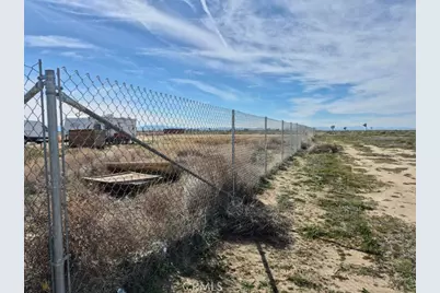 80 E Avenue G, Lancaster, CA 93535 - Photo 2