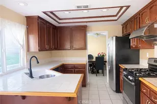 17094 Cambria, Fontana, CA 92336 - Photo 4