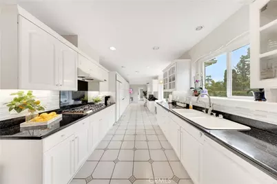 2835 Devonport, San Marino, CA 91108 - Photo 18