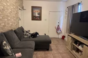 10743 Weigand, Los Angeles, CA 90059 - Photo 2