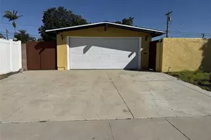 2435 W Broadway, Anaheim, CA 92804 - Photo 4