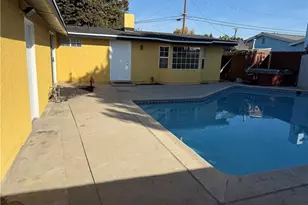 2435 W Broadway, Anaheim, CA 92804 - Photo 6